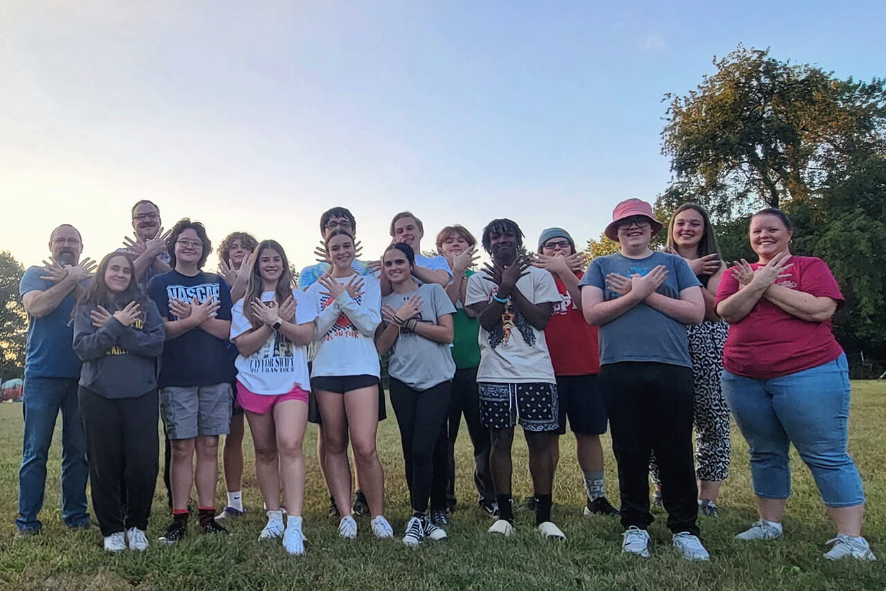 Die Wittgensteiner Sophie Saßmannshausen und Daniel Seyfried lernten jetzt neben der Leiterin und dem Leiter auch schon die Jugendlichen der amerikanischen achten Generation im kirchlichen Jugendaustausch-Programm „Young Ambassadors“ kennen.