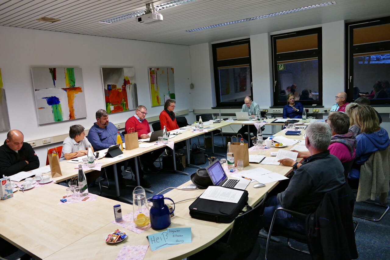 die erste Sitzung des KSV fand im Haus der Kirche in Siegen statt.